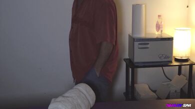 Shiatsu Massage with FULL Handjob Release