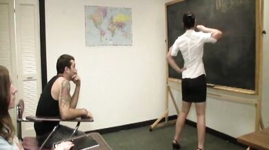 Cheyenne Jewels Humiliating Handjob