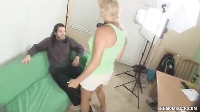 Sucking Photo Session"