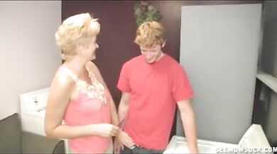 Hot Wife Tracy Over 40 MILF Blowjob