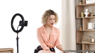 Courtesan with blowjob talent