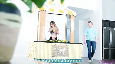 Squeezing Stepmoms Lemons