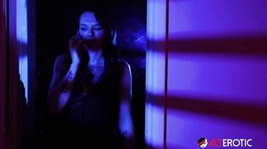 Parker Skyes Gets All Turned On In Sleazy Motel