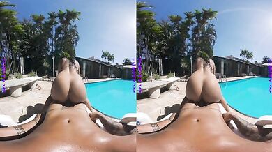 Curvy Latina