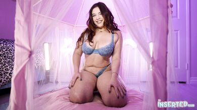 Scarlett Is A Horny Girl
