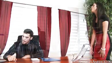 Anna Morna fucking in the office with her bubble butt