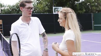 Natalia Starr fucks and sucks her tennis coach on the court!