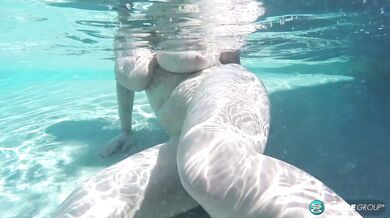 Daria, Erin Star and Helen Star Underwater