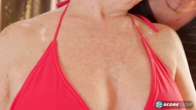 The bikini GILF and the 34-year-old