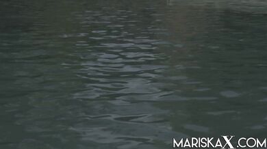 Threesome Fucking On The Lawn