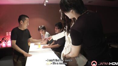 Maki Hojo Has A Gangbang In A Bar