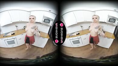 First Interracial Experience Of Busty Petite Doll Pretty Di In VR