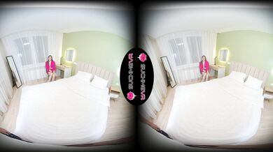 Alice Xo Sucks a Hard Dick in VR