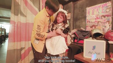 Horny Caffe Maid Wen Ruixin Controlled By A Client