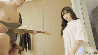 Sunny Fucks Her Noisy Roommate