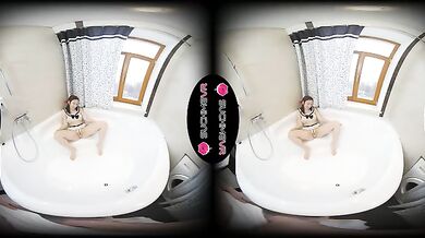 Angie Elif Deepthroats A Dick In The Bathroom