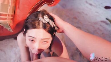 Li Er Is The Sleeping Beauty Who Needs Some Cock