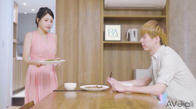 Xian'erai is looking to date but is seduced by her godson first