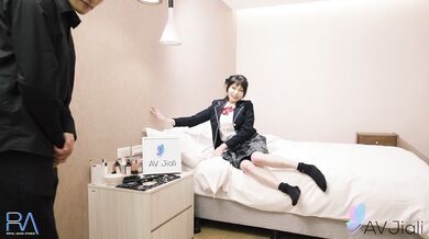 Taiwan babe Xiao Ye Ye wants a massage and gets a bit more than that