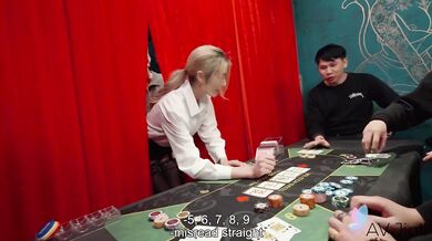 Li Zhiyan is the dealer who gets fucked at work