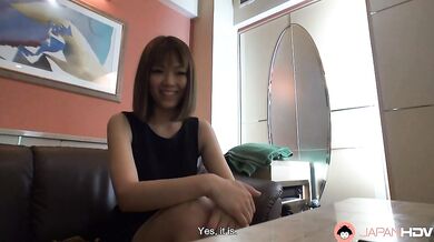 Hot Japanese lady Mizuki comes to cheat on her boyfriend