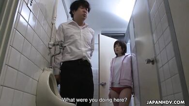 School girl Kaede Oshiro rides virgin guy at the toilet