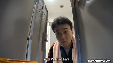 Yui Asano is fucked at the gym by her trainer