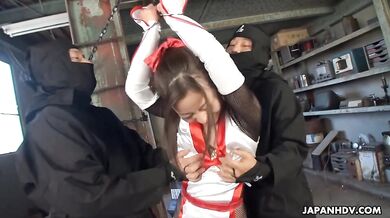 Maria Ono is the prisoner of two ninjas