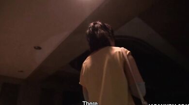 Beautiful Shimazaki Rika visits fan for a SM session