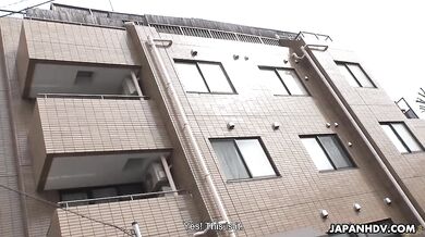 Miyu Shiina welcomes the new renter and then fucking him