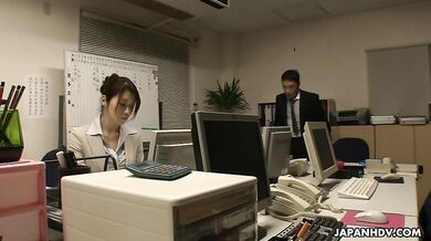 Maki Hojo has a new lover, it is her best friend Tsubaki Kato's husband