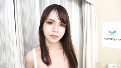 Tugumi Honjyo spends an afternoon with us in our hotel, naked