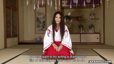 Big titted lady wants to be a real celebrity