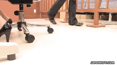 Japanese tart Hikaru Matsu loves group sex