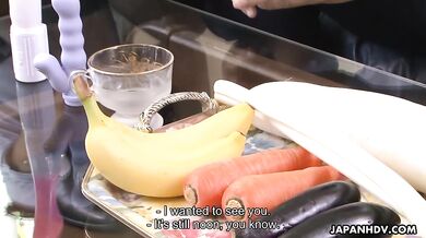 Japanese slut Sayuri Shiraishi masturbating