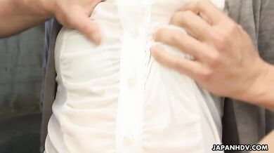 Shizuka Minami moans loud in a kinky threeway