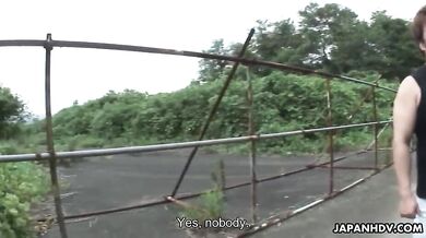 Sarina Tsubaki makes hot amateur porn outdoor